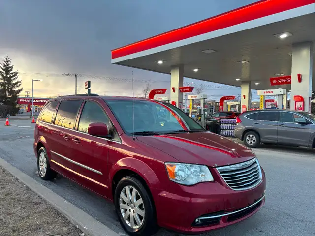 2016 CHRYSLER TOWN AND COUNTRY TOURING STOW AND GO 2 KEYS CLEAN - Photo 2