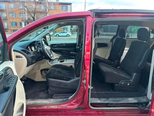 2016 CHRYSLER TOWN AND COUNTRY TOURING STOW AND GO 2 KEYS CLEAN - Photo 4