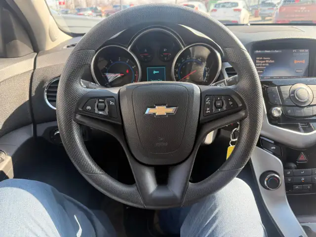 2015 Chevrolet Cruze 1LT - Photo 10