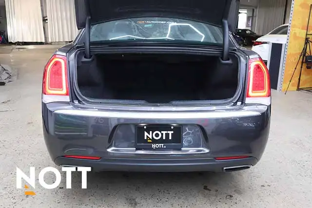 2015 CHRYSLER 300C PLATINUM - Photo 4