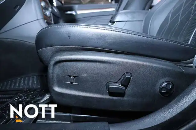2015 CHRYSLER 300C PLATINUM - Photo 12