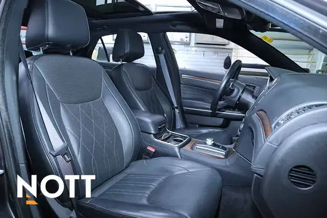 2015 CHRYSLER 300C PLATINUM - Photo 18