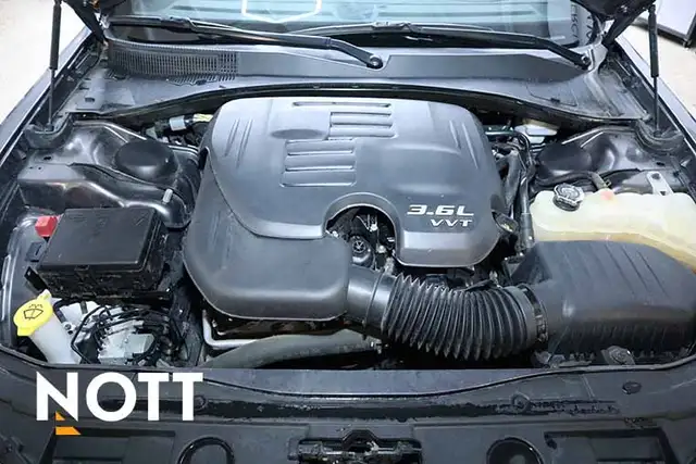2015 CHRYSLER 300C PLATINUM - Photo 22