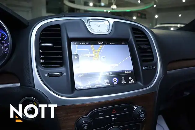 2015 CHRYSLER 300C PLATINUM - Photo 26