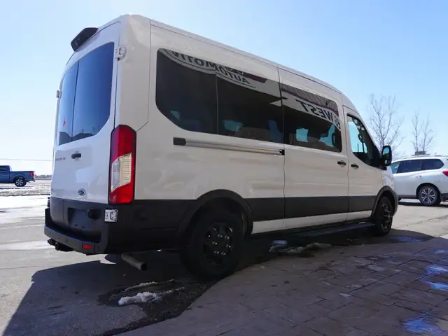 2024 Ford Transit Passenger Wagon T-350 148 Med Roof XL AWD - LO - Photo 11