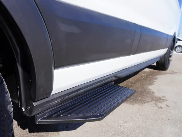 2024 Ford Transit Passenger Wagon T-350 148 Med Roof XL AWD - LO - Photo 20