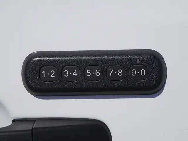 2024 Ford Transit Passenger Wagon T-350 148 Med Roof XL AWD - LO - Photo 21