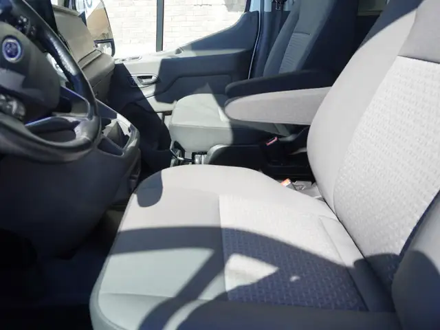 2024 Ford Transit Passenger Wagon T-350 148 Med Roof XL AWD - LO - Photo 27