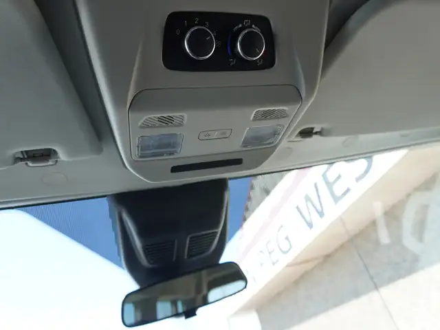 2024 Ford Transit Passenger Wagon T-350 148 Med Roof XL AWD - LO - Photo 39