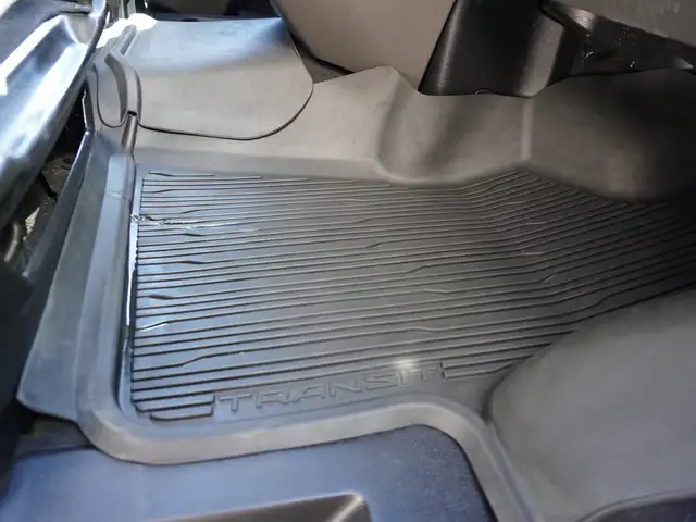 2024 Ford Transit Passenger Wagon T-350 148 Med Roof XL AWD - LO - Photo 43