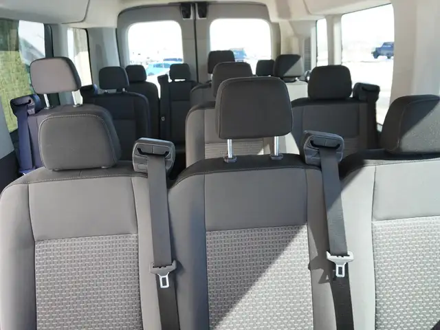 2024 Ford Transit Passenger Wagon T-350 148 Med Roof XL AWD - LO - Photo 52