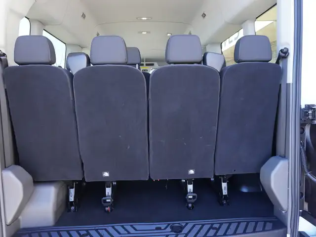 2024 Ford Transit Passenger Wagon T-350 148 Med Roof XL AWD - LO - Photo 60