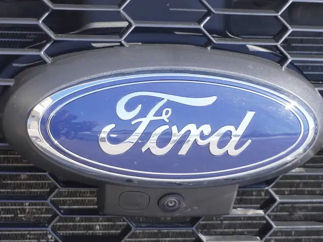 2024 Ford Transit Passenger Wagon T-350 148 Med Roof XL AWD - LO - Photo 64