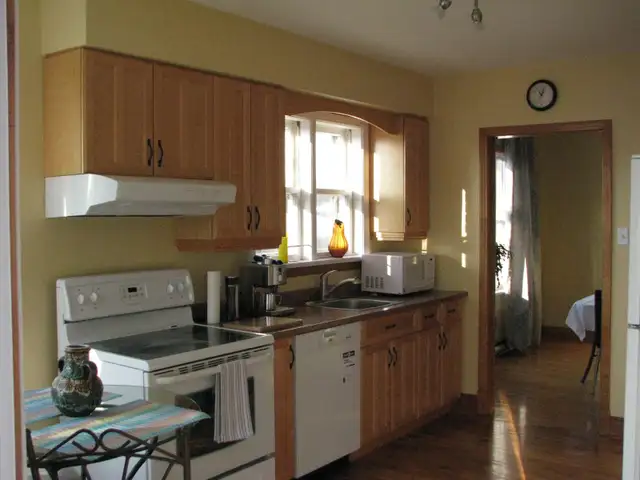 6 1/2 -VIEUX NORD - 2e étage d'un duplex - Photo 3