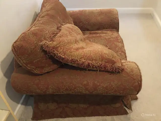 vintage lounge chair- I have lots of furniture out here - Photo 2