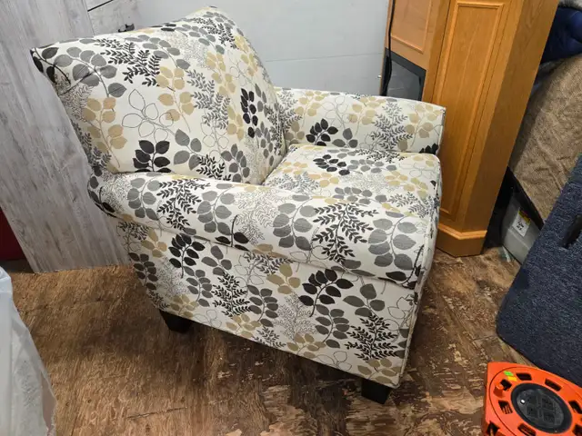 Makonnen Accent Chair - Photo 4