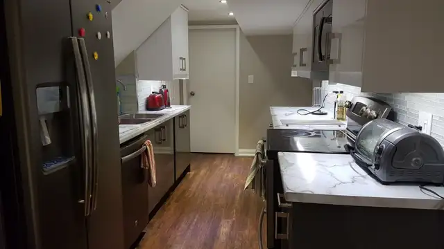 Student Rooms Near McMaster - All Inclusive & Maid Service - Photo 2