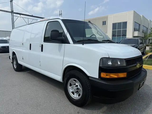 2020 Chevrolet Express - Photo 2