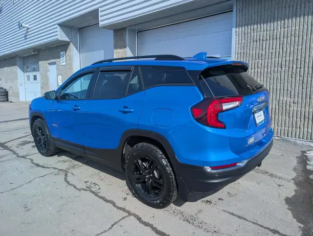 2024 GMC Terrain AT4, AWD, CUIR, VOLANT ET SIEGES CHAUFFANTS - Photo 3