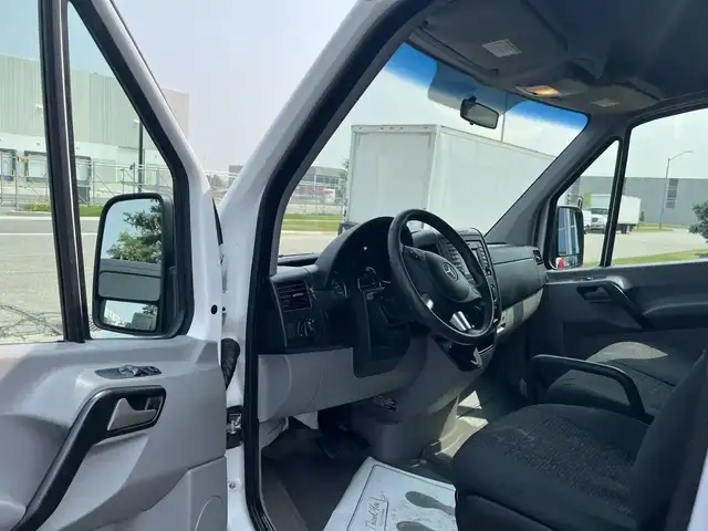 2017 Mercedes-Benz Sprinter Van - Photo 3