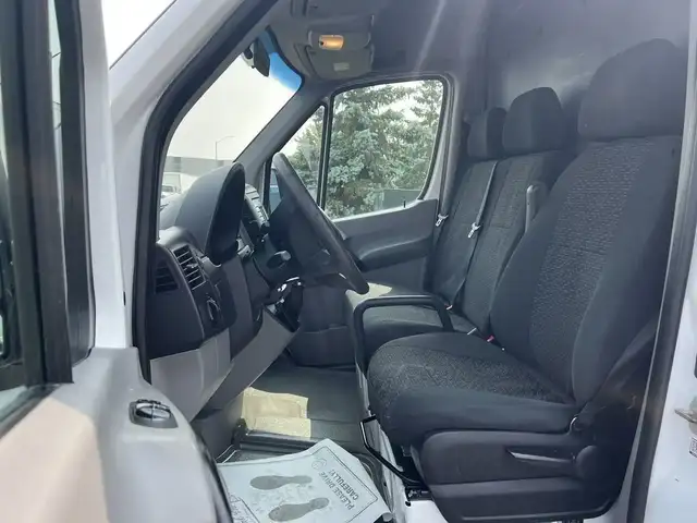 2017 Mercedes-Benz Sprinter Van - Photo 4