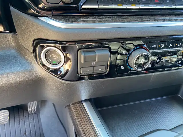 2026 Chevrolet Silverado 1500 LT Trail Boss Leather|Heated Seats - Photo 9