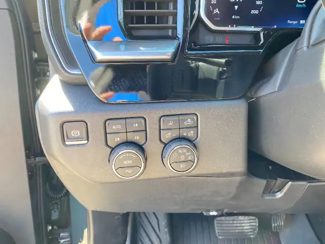 2026 Chevrolet Silverado 1500 LT Trail Boss Leather|Heated Seats - Photo 10