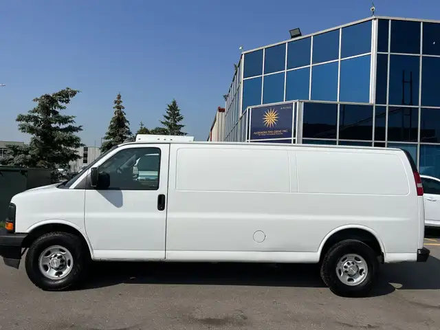 2017 Chevrolet Express Express 2500 -CARGO-  Extended - Photo 5