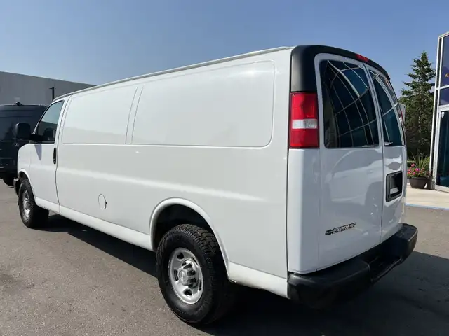 2017 Chevrolet Express Express 2500 -CARGO-  Extended - Photo 8