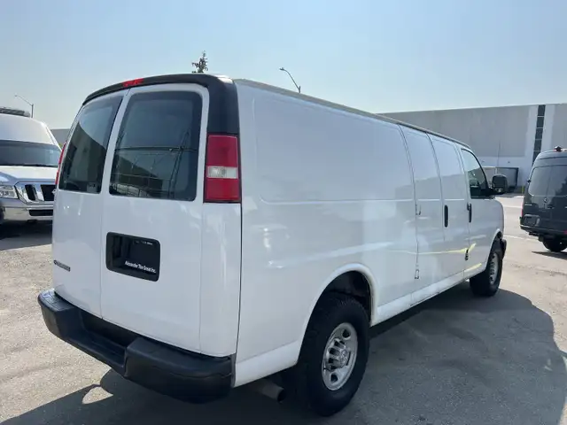 2017 Chevrolet Express Express 2500 -CARGO-  Extended - Photo 9