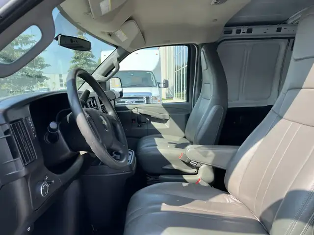 2017 Chevrolet Express Express 2500 -CARGO-  Extended - Photo 13