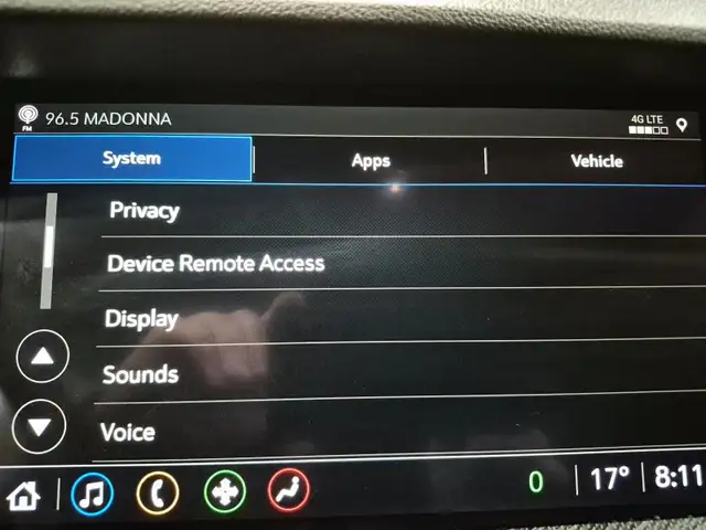 2023 Buick Envision Essence Essence | Save $13,545 vs New - Photo 24