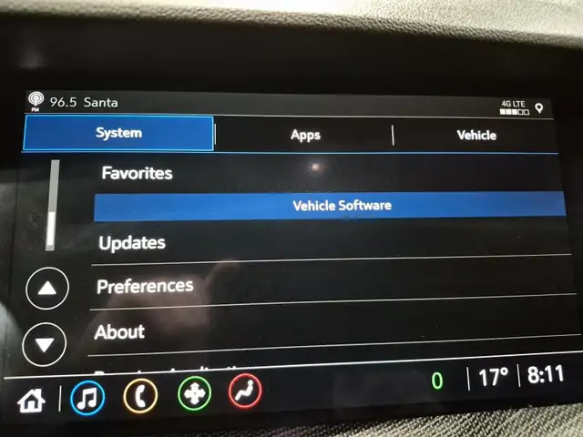 2023 Buick Envision Essence Essence | Save $13,545 vs New - Photo 25