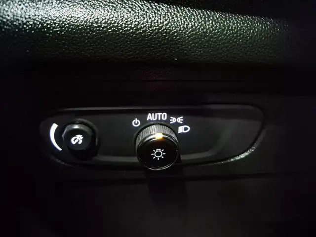 2023 Buick Envision Essence Essence | Save $13,545 vs New - Photo 32