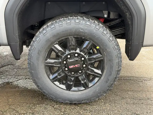 2026 GMC Sierra 3500HD AT4 - Leather Seats - $840 B/W - Photo 5