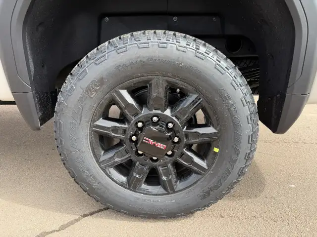 2026 GMC Sierra 2500HD AT4 - Leather Seats - $752 B/W - Photo 5