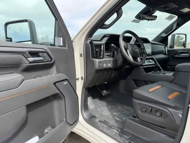 2026 GMC Sierra 2500HD AT4 - Leather Seats - $752 B/W - Photo 6