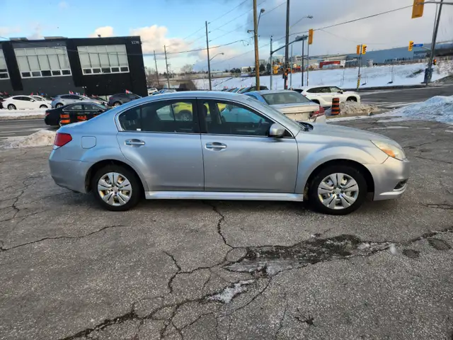 2012 SUBARU LEGACY 2.5I - Photo 9