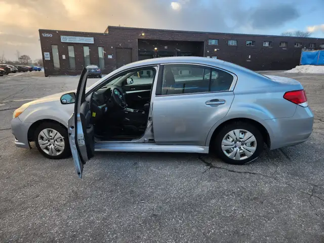 2012 SUBARU LEGACY 2.5I - Photo 10
