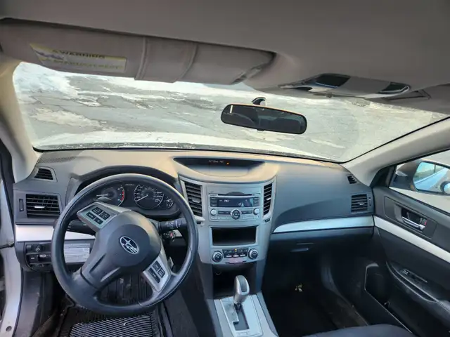 2012 SUBARU LEGACY 2.5I - Photo 18