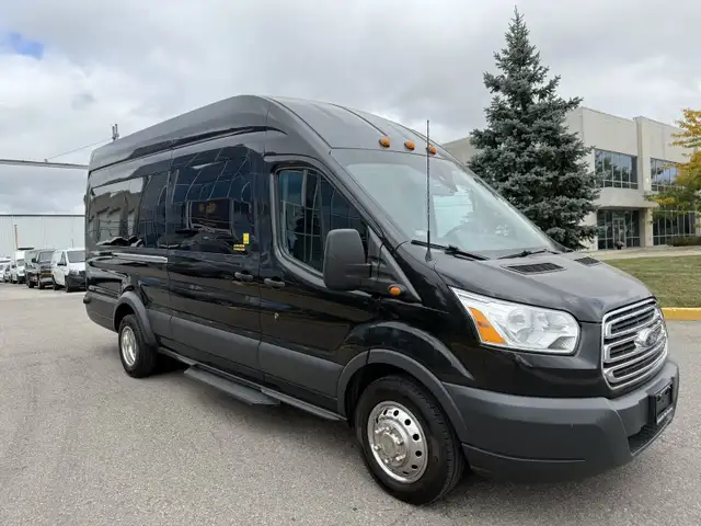 2015 Ford Transit Wagon T350HD XLT 15 Passenger - Photo 4