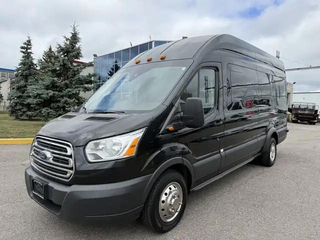 2015 Ford Transit Wagon T350HD XLT 15 Passenger - Photo 11