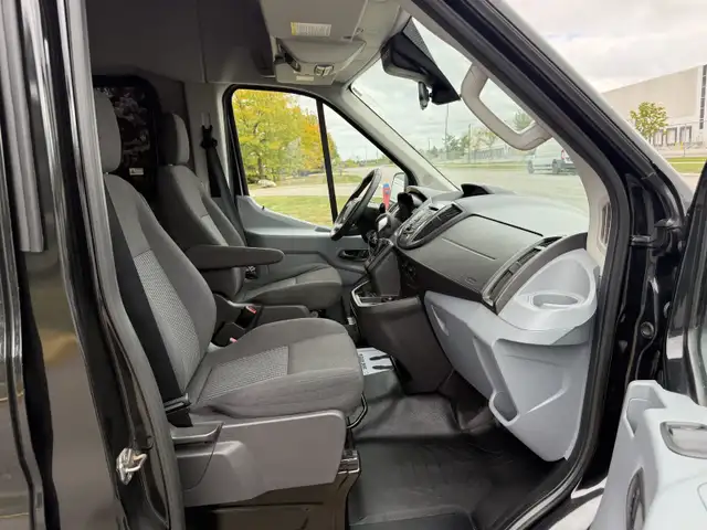 2015 Ford Transit Wagon T350HD XLT 15 Passenger - Photo 17