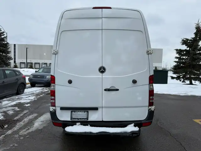 2014 Mercedes-Benz Sprinter 144WB - HIGH ROOF - Photo 4