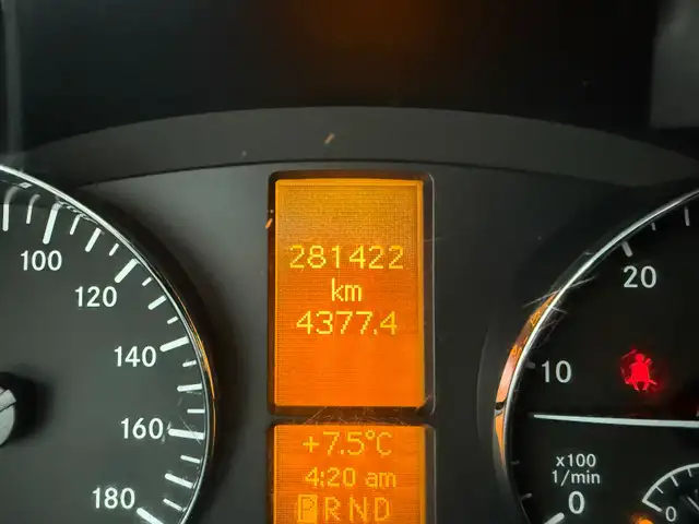 2014 Mercedes-Benz Sprinter 144WB - HIGH ROOF - Photo 9