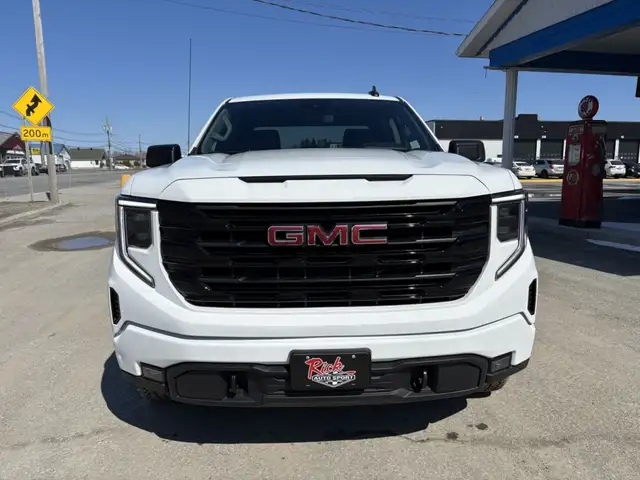 2025 GMC Sierra 1500 Elevation,X31 , V8 - Photo 2
