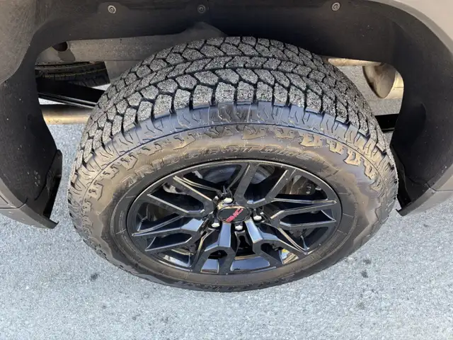 2025 GMC Sierra 1500 Elevation,X31 , V8 - Photo 14