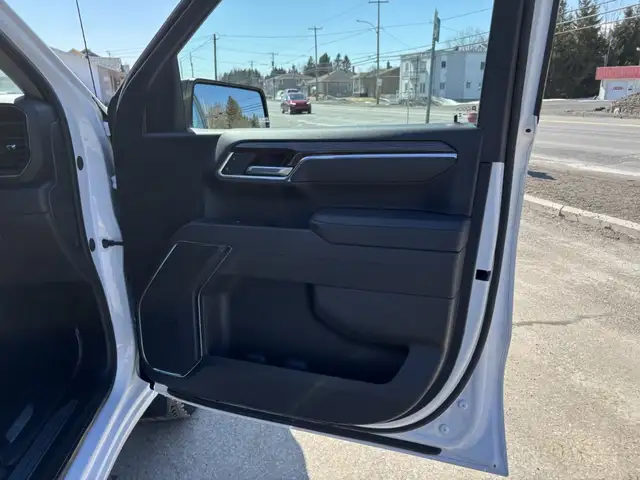 2025 GMC Sierra 1500 Elevation,X31 , V8 - Photo 17