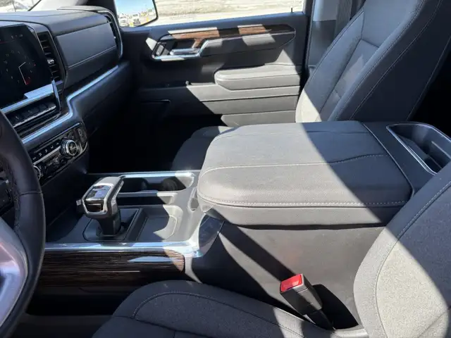 2025 GMC Sierra 1500 Elevation,X31 , V8 - Photo 26