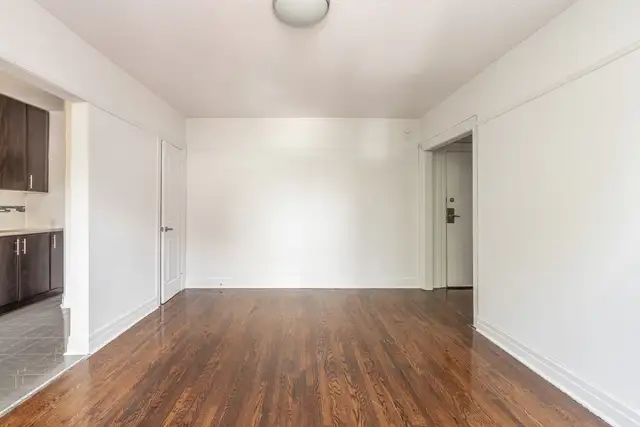 renovated one bedroom, Yonge and Wellesley - ID 1991 - Photo 5